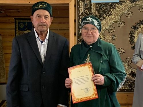 Кодаш мәчетенең 20 еллыгы уңаеннан оештырылган дини бәйрәм барышында бүләкләүләр булды