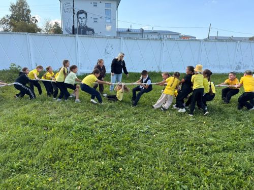 В Агрызе центр «Форпост» провел военно-патриотический квест «Вперёд, танкисты!»