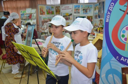 «Төньяк йолдызым син - Әгерҗе!»