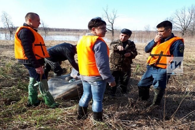 Спасатели продолжают поиски пропавшего в Агрызском районе рыбака