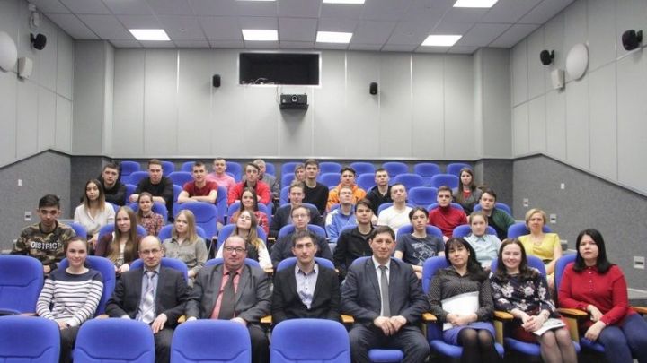 Руководители Агрызского района приняли участие на встрече со студентами