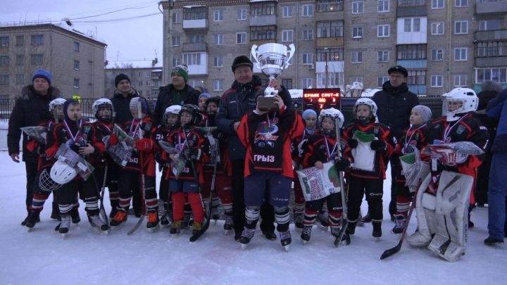 Команда «Спутник» стала победителем турнира в Красноуфимске