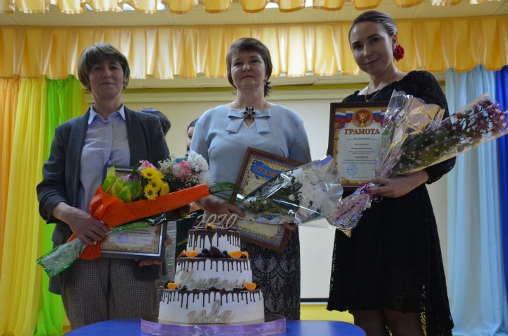 Сегодня в Агрызе определили победителей конкурса «Учитель года»