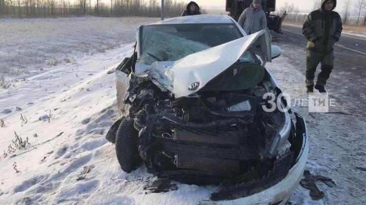 В Татарстане в ДТП с легковушкой пострадали двое малышей