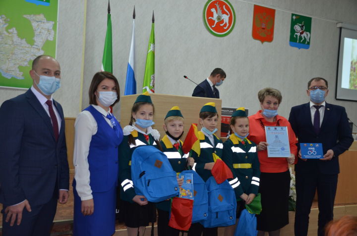 Команда юных инспекторов движения Агрызского района удостоена диплома республиканского уровня