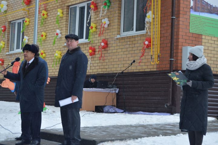 Татарстан Республикасы Президенты Әгерҗедә яңа йорт ачылышында катнашты