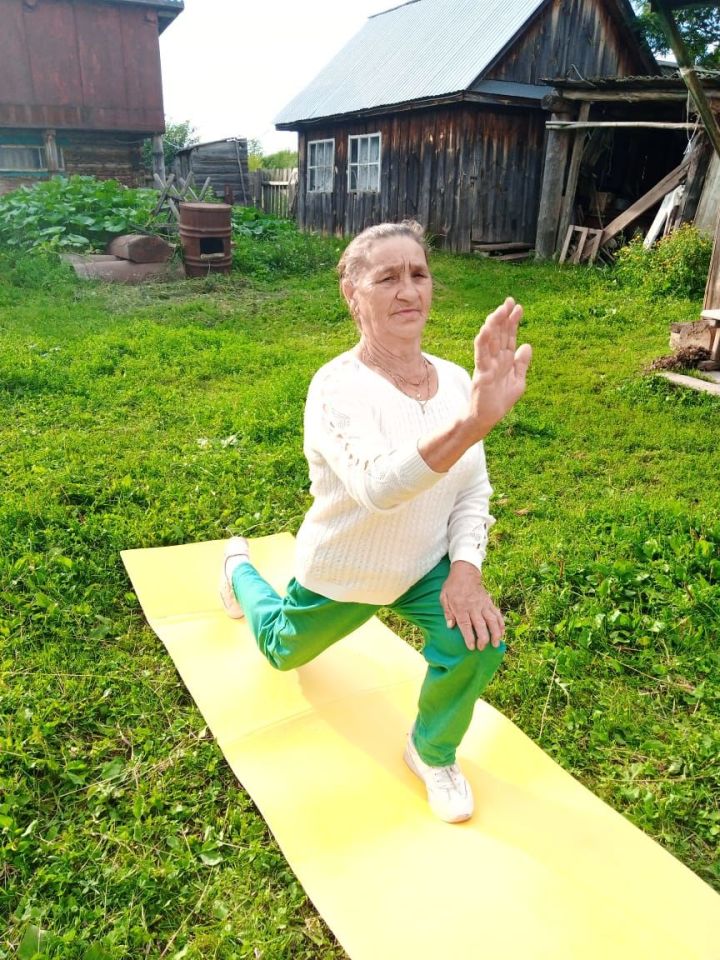 Каждое утро 77-летней Мукатдисы Батыршиной из Кадыбаша начинается с гимнастики