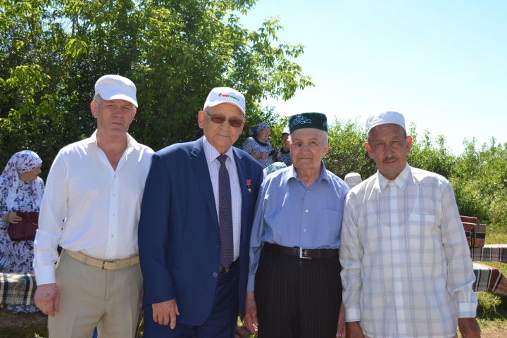 В Татарстане увековечили имя нашего земляка - последнего героя «Татнефти»