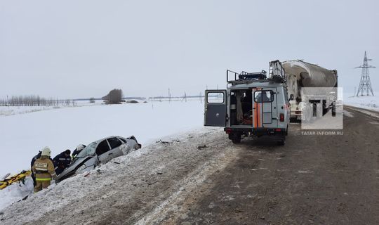 Смертельное ДТП в Татарстане: погиб водитель легковушки