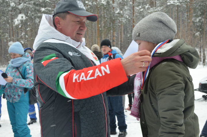 Сегодня в Агрызе состоялись соревнования по лыжным гонкам на Кубок главы района