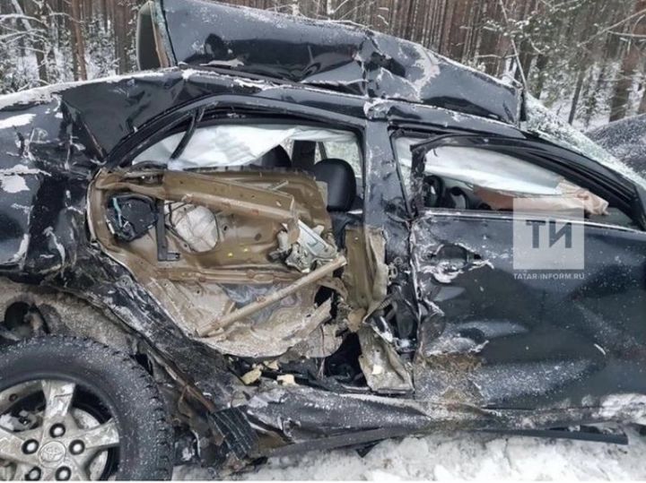 В массовом ДТП погибли два человека