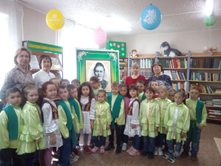 Воспитанники детского сада №6 пришли на праздник в национальных костюмах