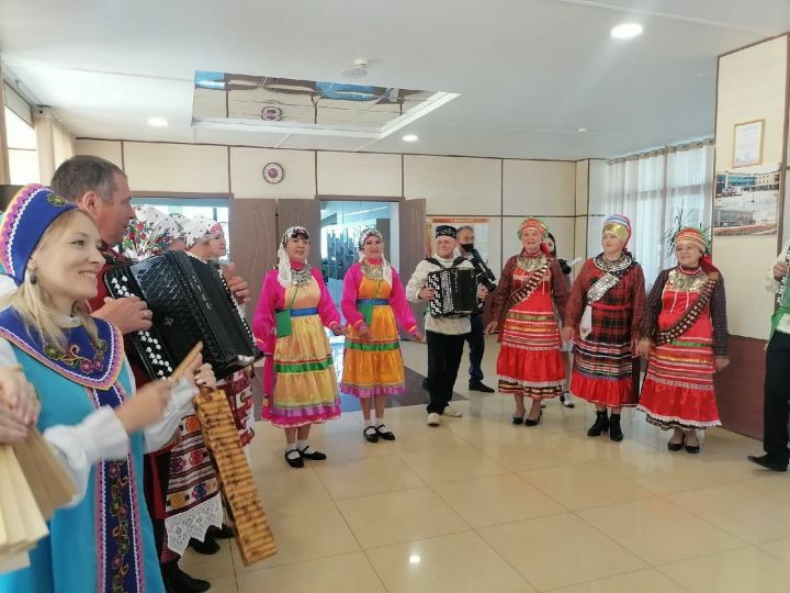 Агрызцы стали участниками круглого стола во главе с Василем Шайхразиевым