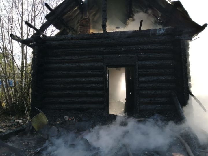 В Агрызском районе произошел пожар, погиб мужчина (ФОТО)
