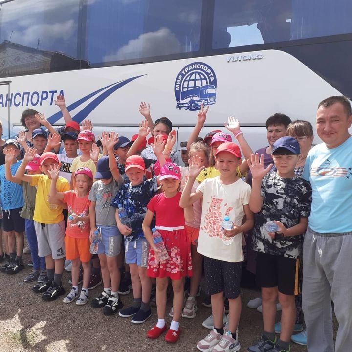 Дети из приюта отправились в летний лагерь "Берсут"