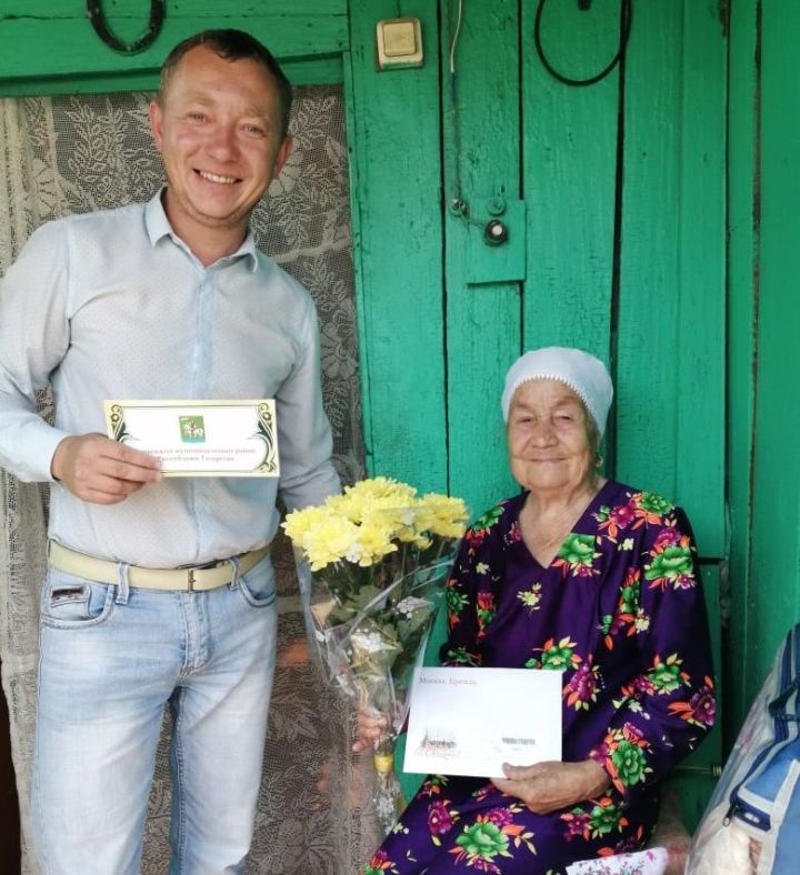 90-летняя труженица тыла Галия Ахмедзянова: "Непосильный труд еще можно было выдержать, но голод..."