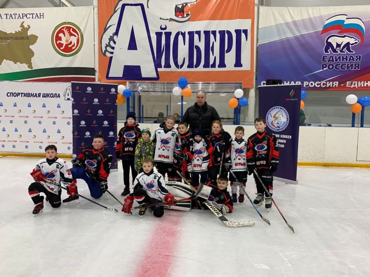 Агрызцы приняли участие в Фестивале по хоккею среди детских команд