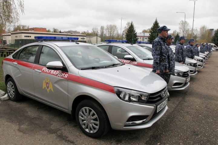 "Росгвардии" Агрызского района передали новый автомобиль
