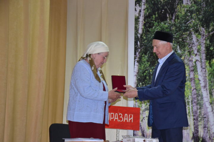 Агрызский район посетил советник Всемирного конгресса татар Ринат Закиров