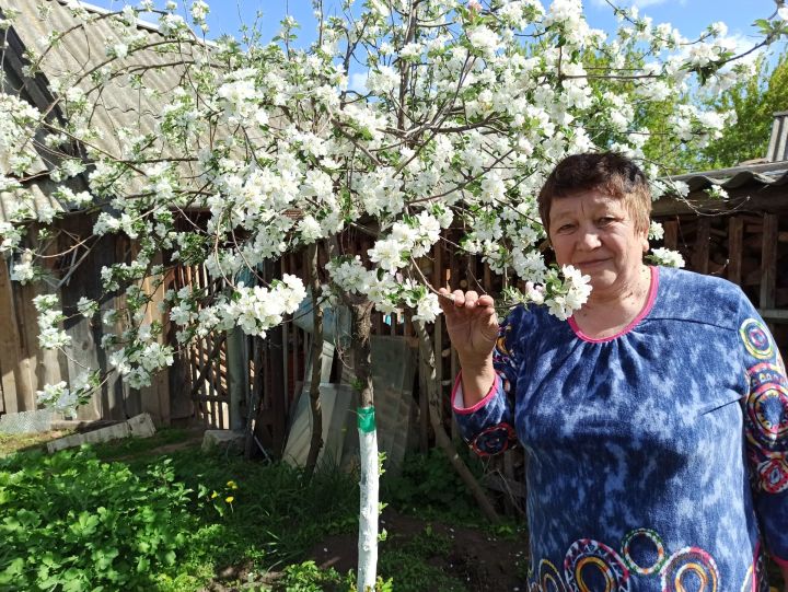 Огородница из Уразаева Насима Насырова раскрыла июньские секреты