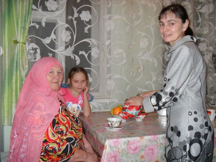 Уроженка Агрыза Алсу Латыпова: "Как я могу предать маму?!"