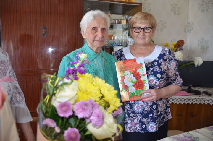Ветеран Александра Школьникова из Агрыза до 88 лет работала в огороде