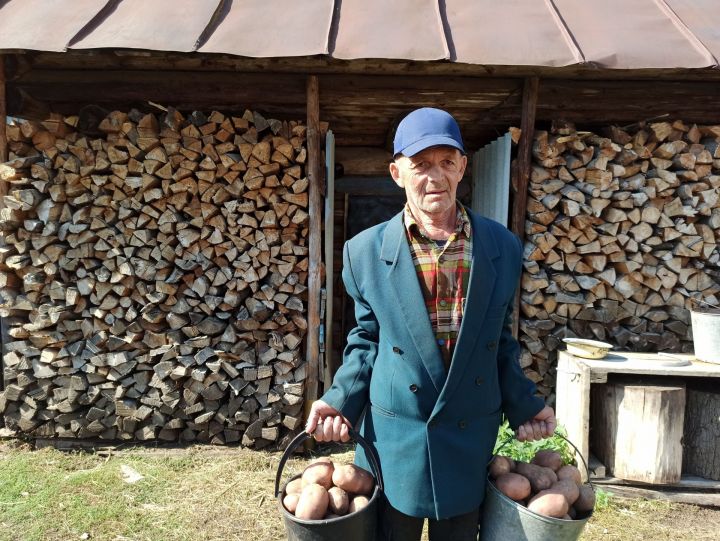 Житель деревни Уразаево получил рекордный урожай картошки