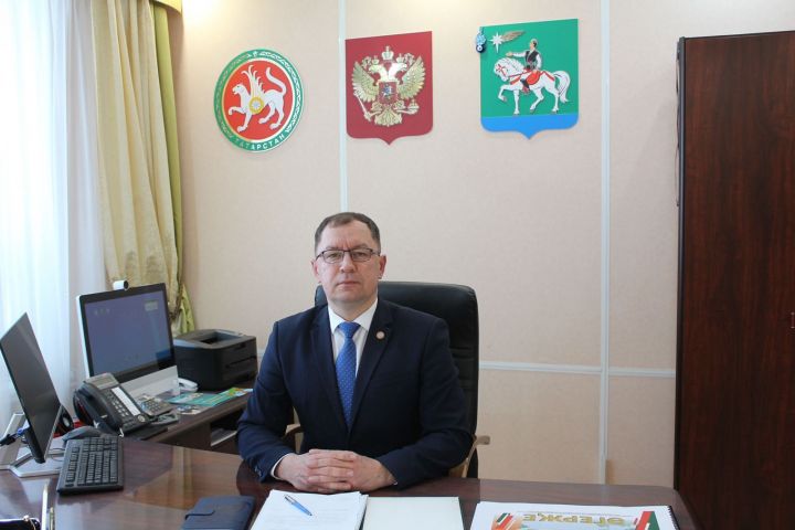 Азат Валеев покидает пост главы Агрызского района