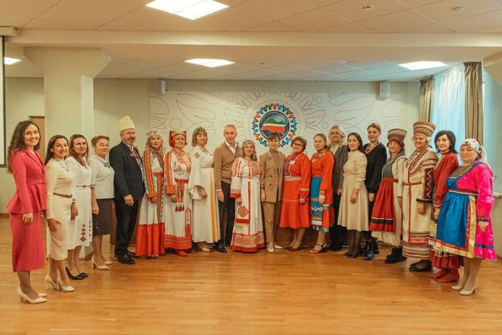 Три педагога родных языков из Агрызского района признаны лучшими в Татарстане