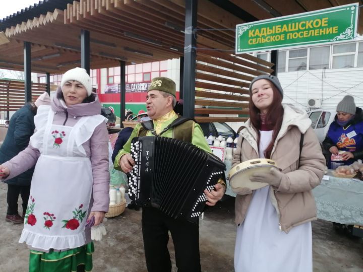 Сельские поселения встретили горожан на ярмарке песнями и танцами (ФОТО, ВИДЕО)