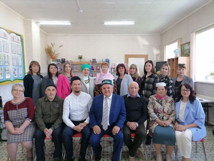 В Агрызе состоялась встреча с руководителем «Национального конгресса татар и тюркских народов» г. Москвы
