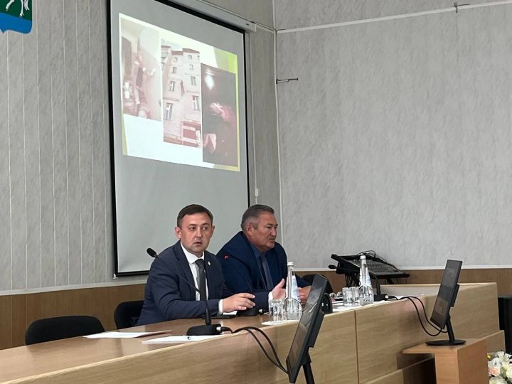 Ленар Нургаянов поручил создать межведомственную комиссию по работе с социально незащищёнными слоями населения