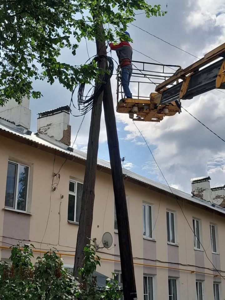 В Агрызе продолжаются аварийно-восстановительные работы