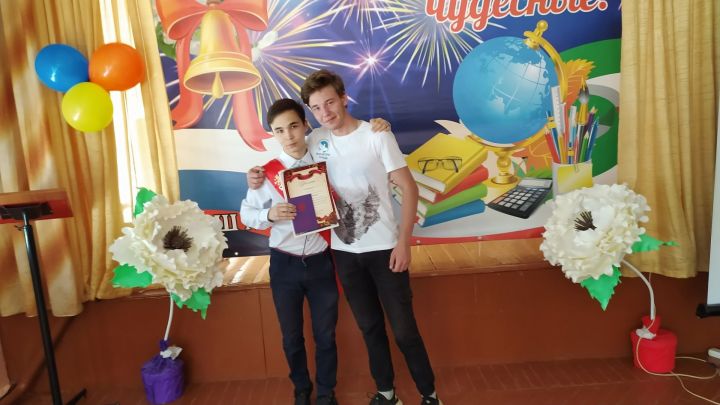 Выпускник школы №4 Илья Иванов успешно курирует направление «Великая Победа» волонтерской организации