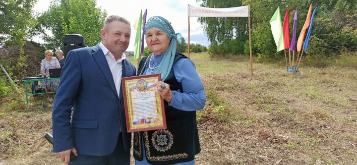 Земляки отметили вековые юбилеи исчезнувших сел Татарстан и Алга
