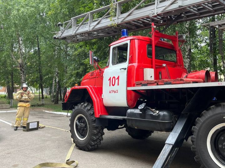 Агрызские пожарные уступили всего 2 секунды команде из Камских Полян