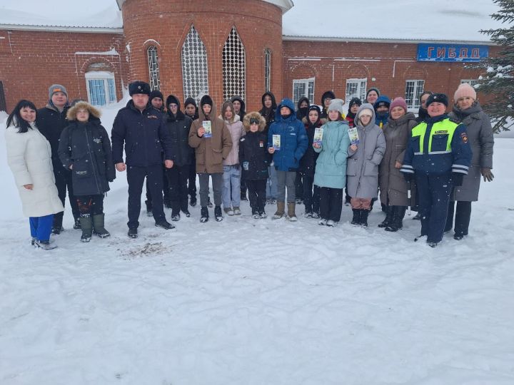 Учащиеся Салаушской школы побывали на экскурсии в отделении ГИБДД