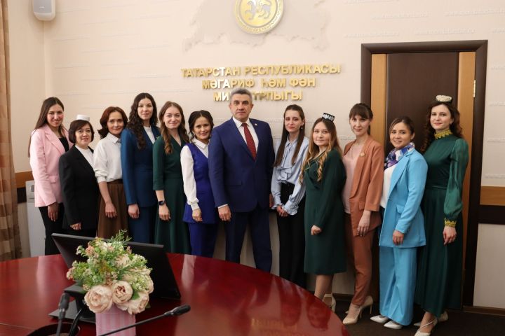 Педагоги Агрызского района стали победителями республиканского конкурса «Воспитатель года»