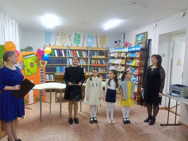 В детской библиотеке прошло праздничное мероприятие «В честь прекрасных женщин»
