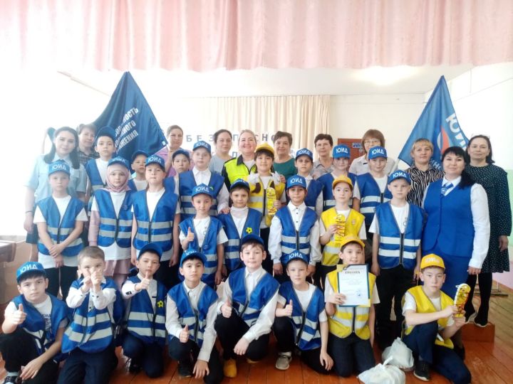 В Исенбаевской школе прошел зональный этап конкурса «Безопасное колесо-2024»
