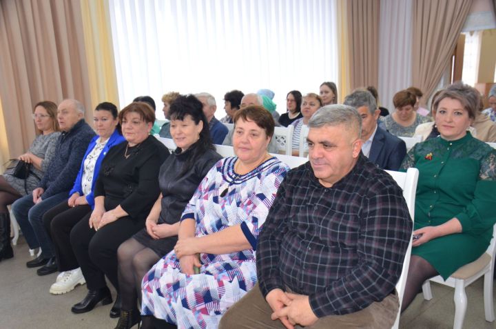 Район кулланучылар җәмгыяте хезмәткәрләре бүләкләнде
