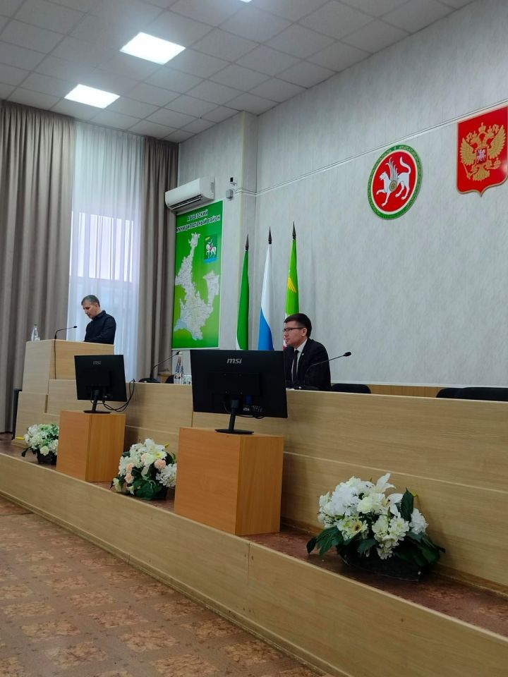В Агрызе состоялось совещание по вопросам дорожного сервиса