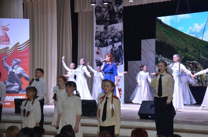 Агрызцев приглашают на праздничный концерт, посвященный Дню народного единства и Дню Конституции РТ