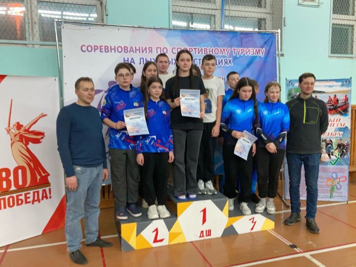Ученица Сарсак-Омгинского лицея покорила республиканский слет по лыжному туризму