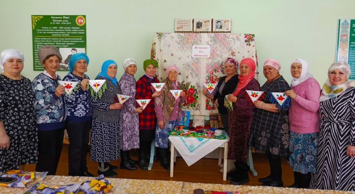 Тирсә мәдәният йортында Халыкара хатын-кызлар көне уңаеннан күркәм кичә узды