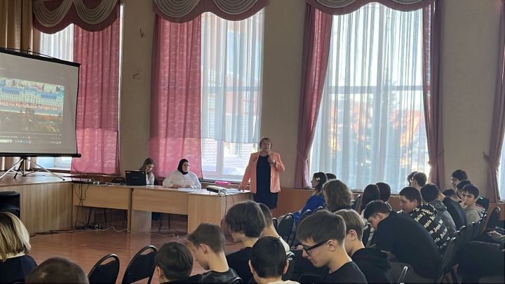 Специалисты ведомств встретились с учащимися школы №3