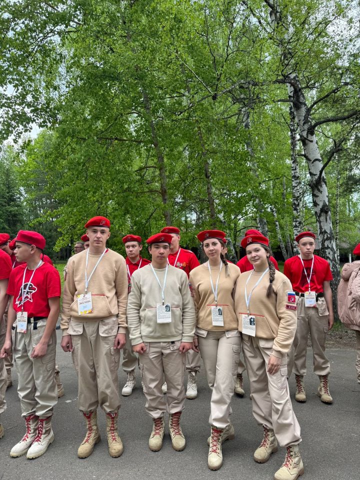 Агрызские юнармейцы «зажгли» на первом республиканском патриотическом форуме «Быть героем» в Казани