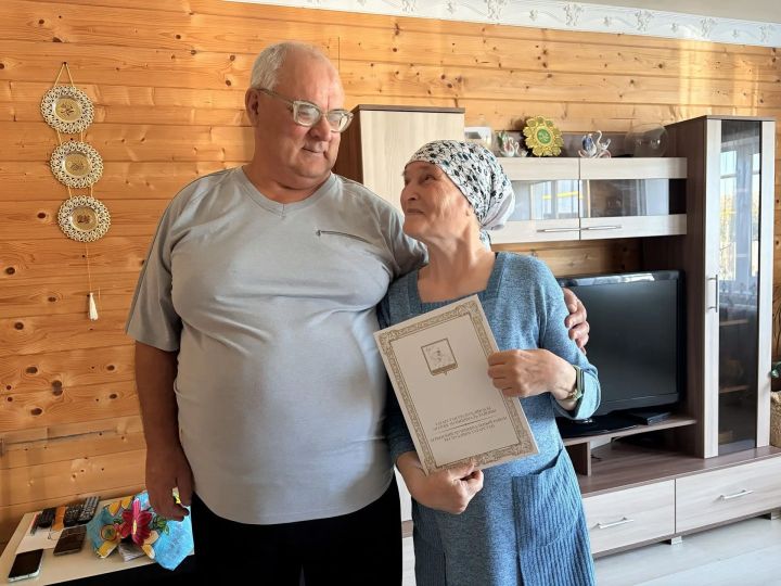 Тәлгать–Гөлсинә Муллахмәтовлар алтын туйларын билгеләп үтә