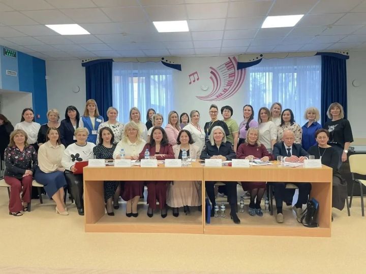Воспитатель из Агрыза вошла в десятку лучших на конкурсе «Зелёный огонёк-2026»