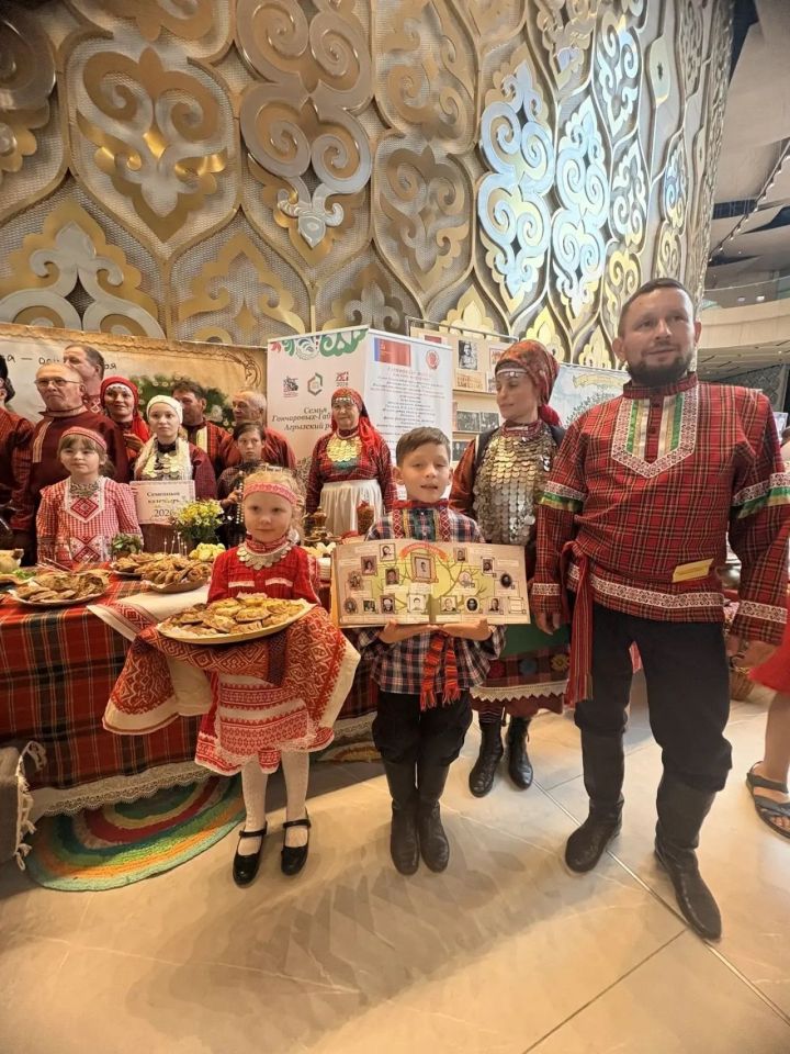 «Эхо веков»: семья из Агрызского района победила в республиканском фестивале родословной